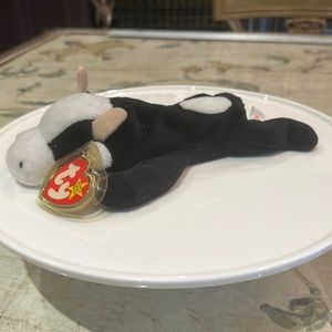 Ty Beanie Baby, Daisy. NWT